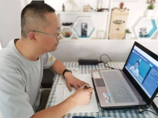 在成都王老师摄影，解锁网课录制培训的奇妙之旅