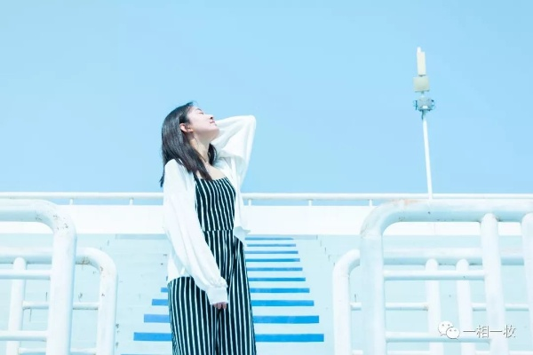 女生拍照怎样摆姿势