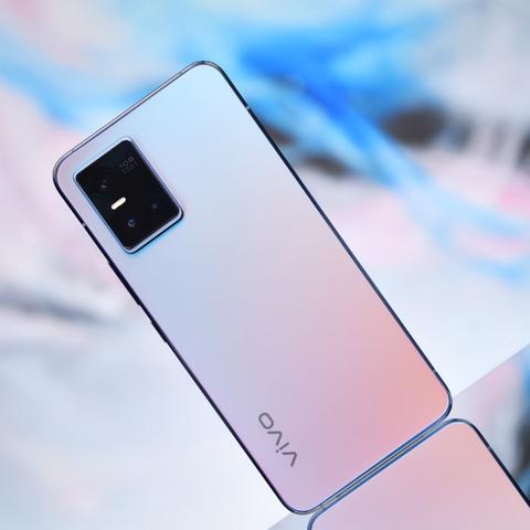 拍照手机华为好还是 vivo