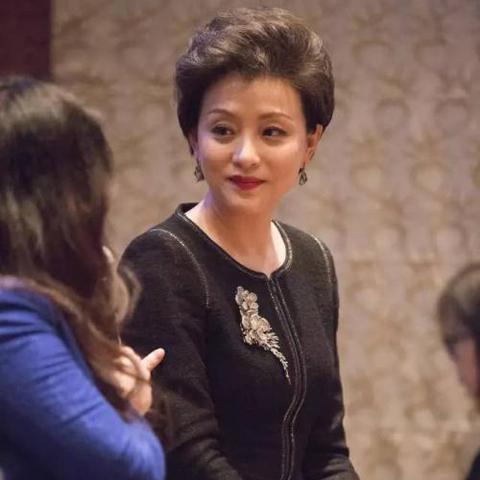 拍照打光图片纯色怎么弄的呢 拍照打光图片纯色怎么弄的呢