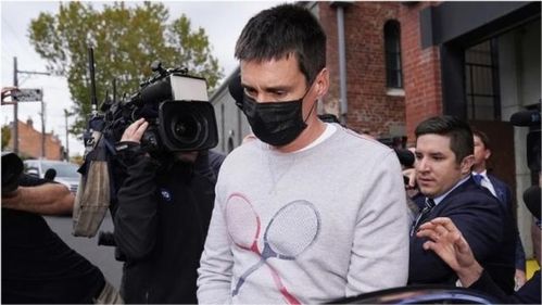 男生拍照的道具有哪些呢