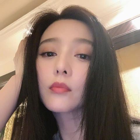 九宫格拍照怎么拍好看