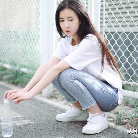 如何摆姿势拍照好看