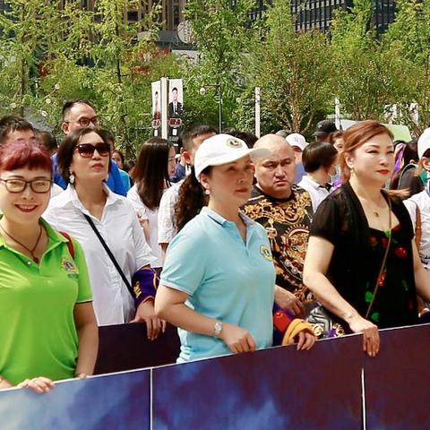跟着成都王老师摄影，解锁摄影培训海报图片的奇妙密码！