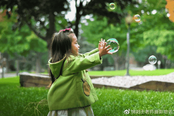 跟着成都王老师摄影，开启少儿摄影奇妙之旅！