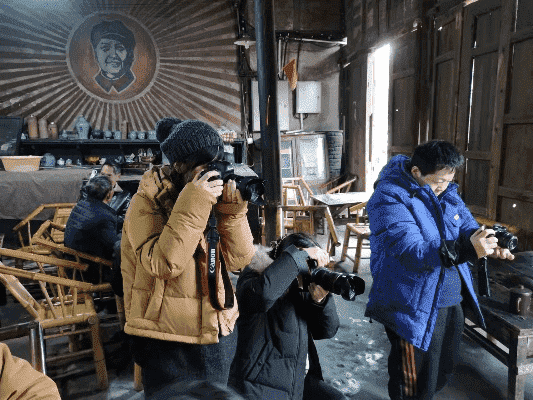 在成都王老师摄影开启梅州摄影培训的奇妙之旅