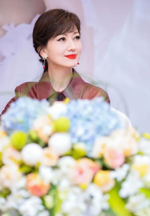 中年女人拍照姿势怎么摆好看