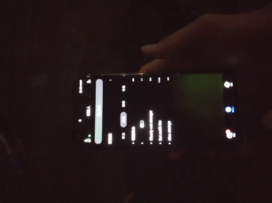 h4，手机拍照图片太黑咋回事