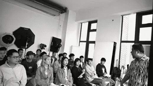 从上海摄影专业大学到成都树莓教育，摄影之路的奇妙连接