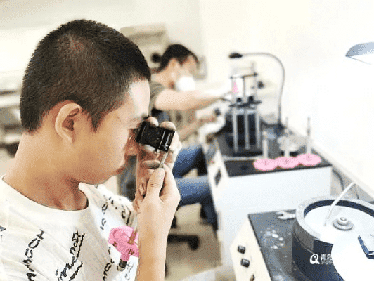 成都树莓教育，为山东摄影大专院校学子开启创意影像之旅