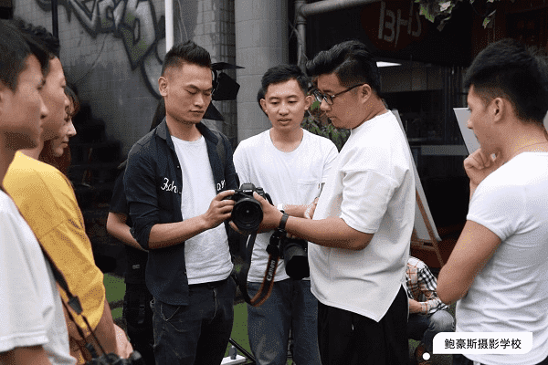 在成都树莓教育，开启北影摄影班的奇妙之旅