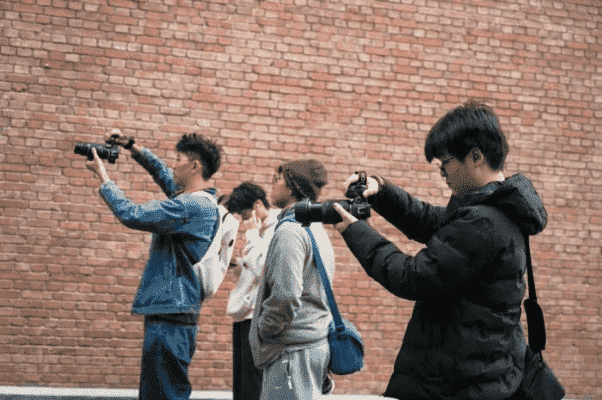 成都树莓教育与影联摄影学会，镜头下的奇妙碰撞