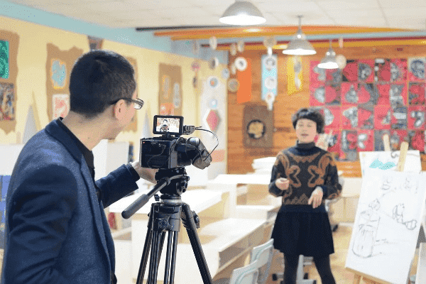 成都树莓教育与澄海李慧专业摄影，一场奇妙的光影邂逅
