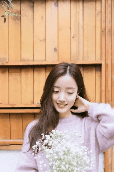 拍照姿势如何拍好看上半身图片