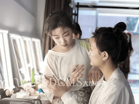 成都树莓教育与大千摄影化妆学校，镜头背后的奇妙碰撞