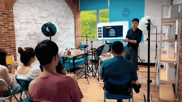 在成都树莓教育，开启短视频拍摄剪辑学习的奇妙之旅