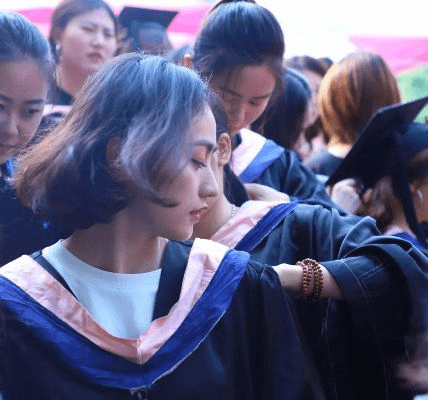 成都树莓教育，开启摄影专业大学梦想的奇妙钥匙