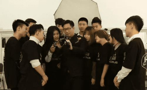 嘿，太原的摄影爱好者们！成都树莓教育喊你来上摄影培训班啦