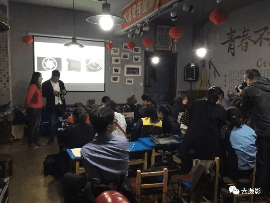 嘿，太原的摄影爱好者们！成都树莓教育喊你来上摄影培训班啦