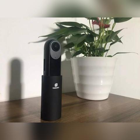 拍照就能显示时间的是什么相机?