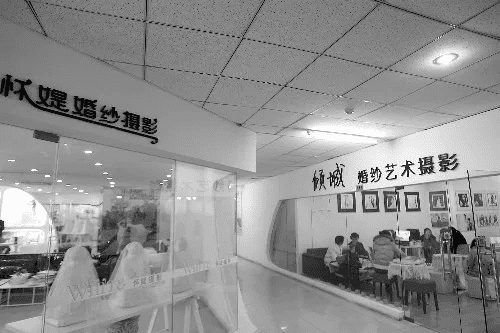 当成都树莓教育遇上成都郎溪摄影工作室,一场奇妙的视觉碰撞之旅 当成都树莓教育遇上成都郎溪摄影工作室,一场奇妙的视觉碰撞之旅