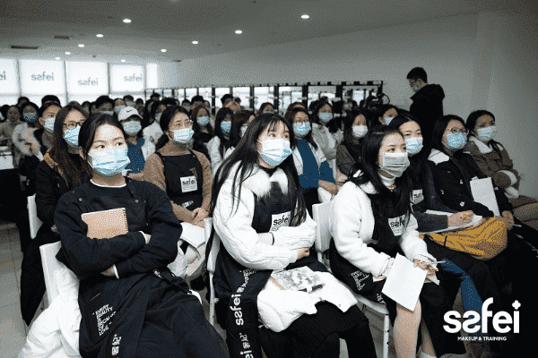 成都树莓教育，开启艺考摄影集训的奇妙之旅