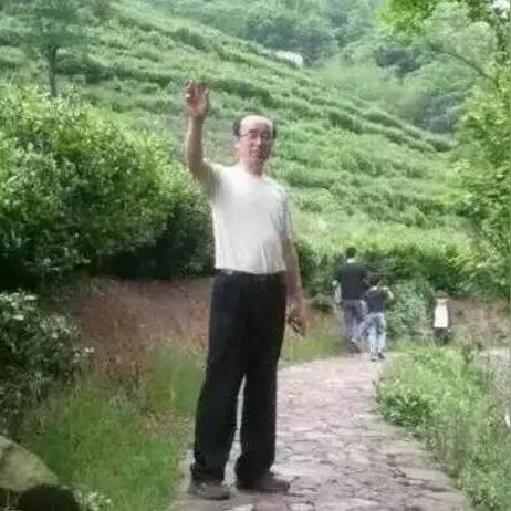 男生拍照姿势怎么摆好看