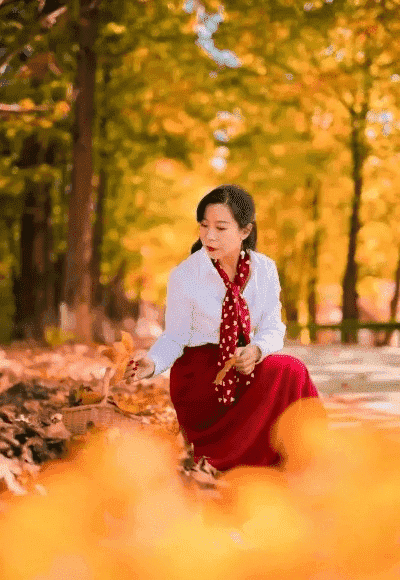 中年女性怎么拍照好看