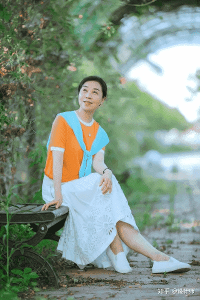 中年女性怎么拍照好看